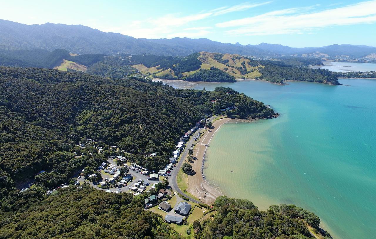 Oamaru Bay Tourist Park Hotel Coromandel Екстериор снимка
